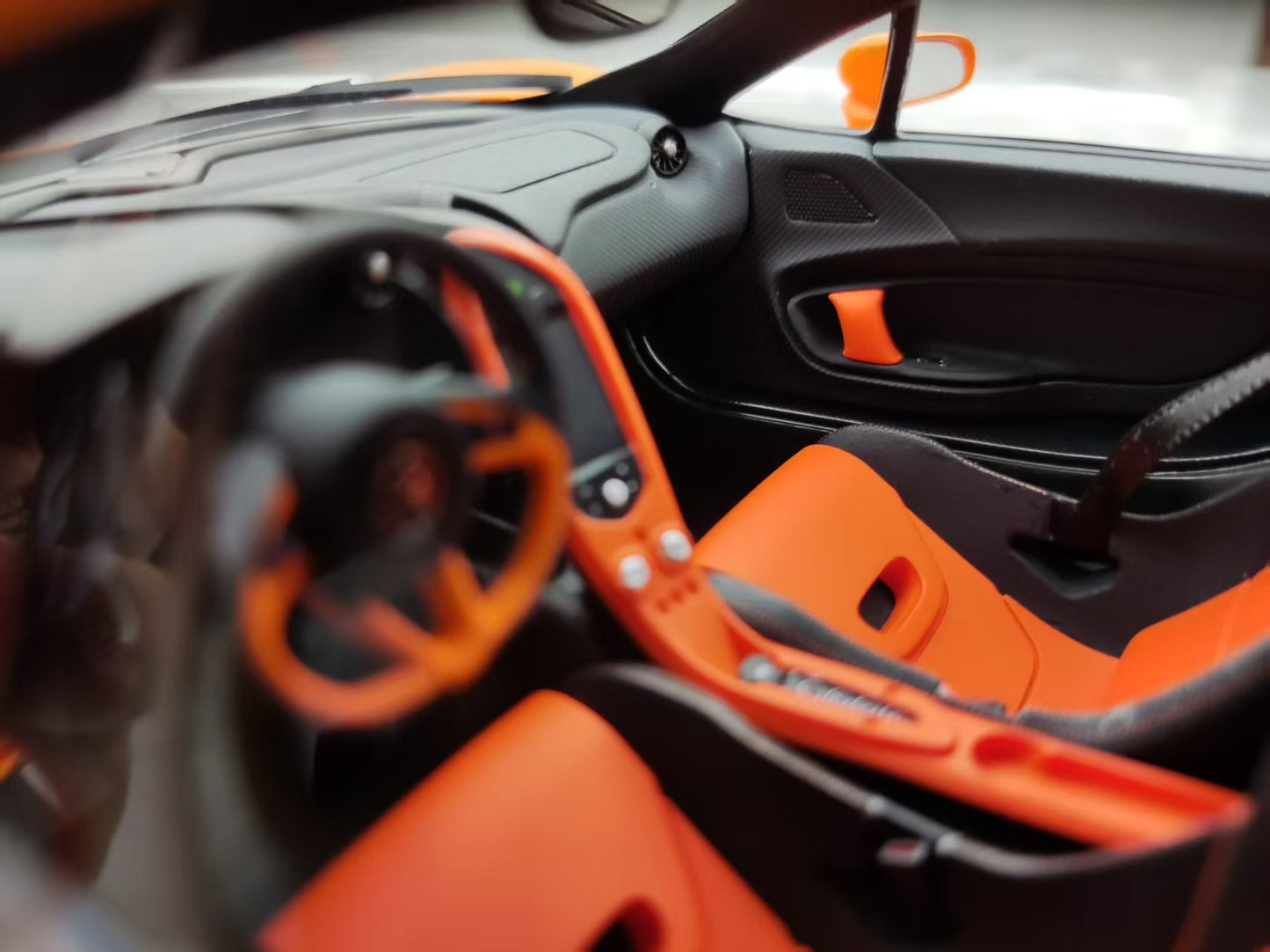 DM 1/18 McLaren P1 Orange Silver Wheel Custom Edition MP999B