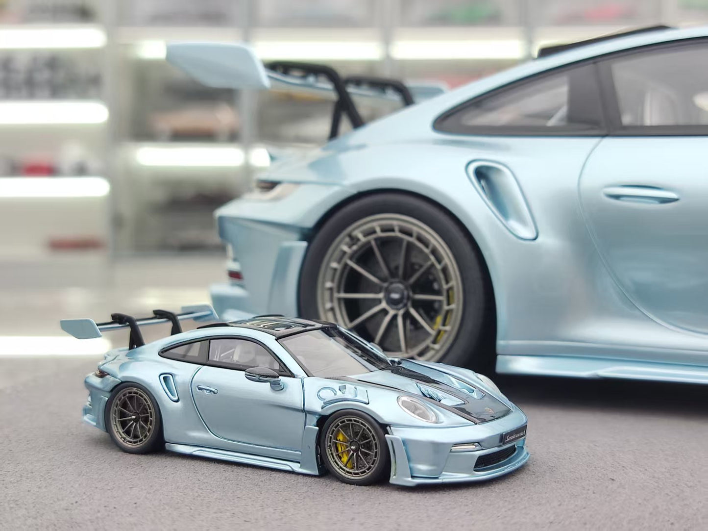 TIMOTHY&PIERRE 1/18 Porsche 911 GT3 RS Sonderwunsch Ice Blue TP185
