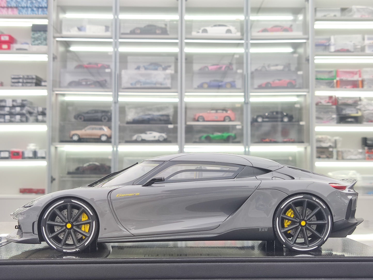 FRONTIART 1/18 Koenigsegg Gemera Grey FA027