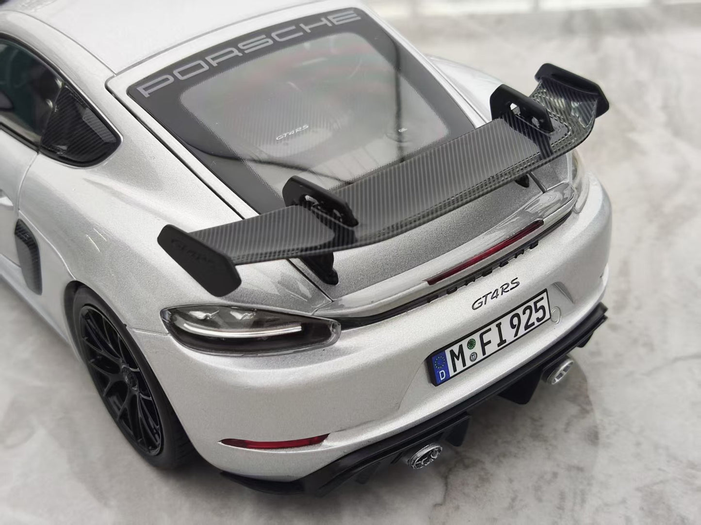 NOREV 1/18 Porsche Cayman GT4 RS Silver Carbon Cover Alloy Car Model 187256