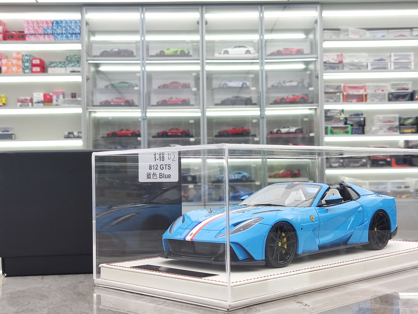 RUNNER 1/18 Ferrari 812 GTS Simulation Model Car