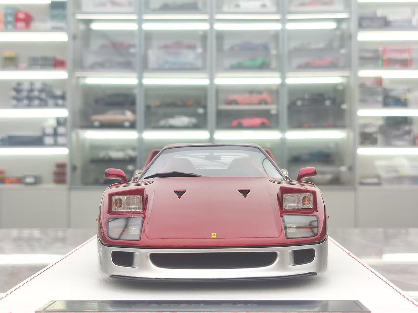 GL 1/18 Ferrari F40 Red Carbon Fiber Model Car JS-GL015