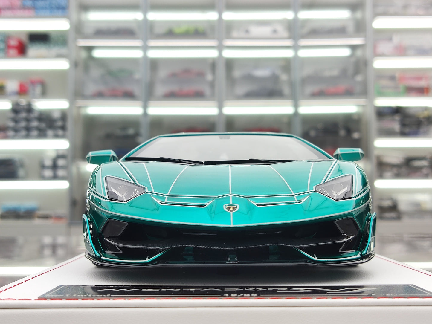 CE 1/18 Lamborghini SVJ Fluorescent Limited Edition Car Model