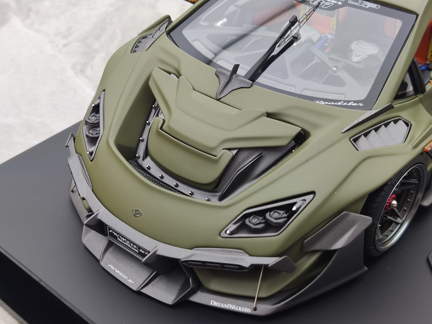 Dreamwalkers 1/18 Lamborghini Awakenup-P61 Batalgriza Limigita Eldono Simulada Modelaŭto A-D61-MG02