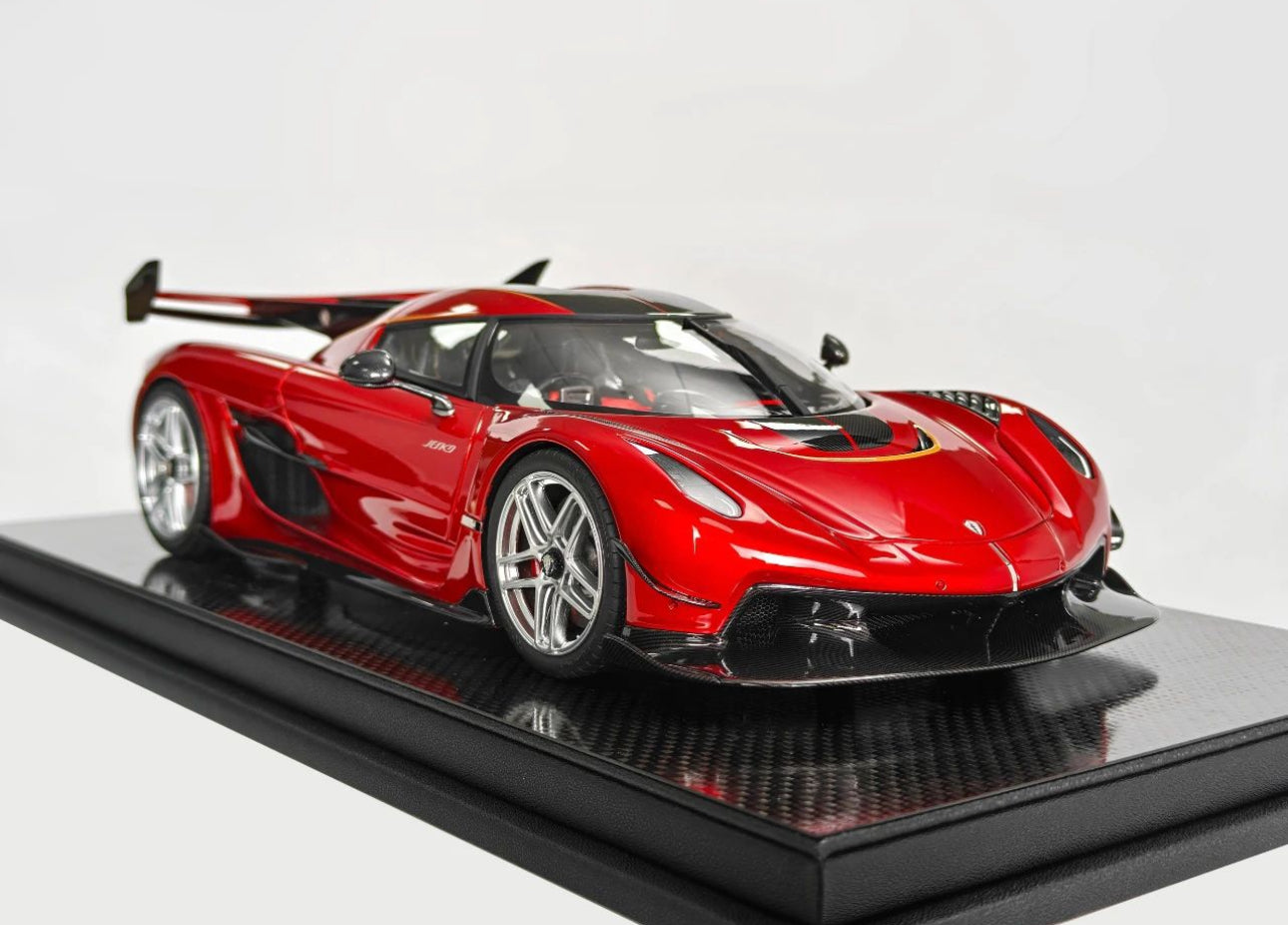 Frontiart 1/18 Koenigsegg Jesko Candy Red simulated car model