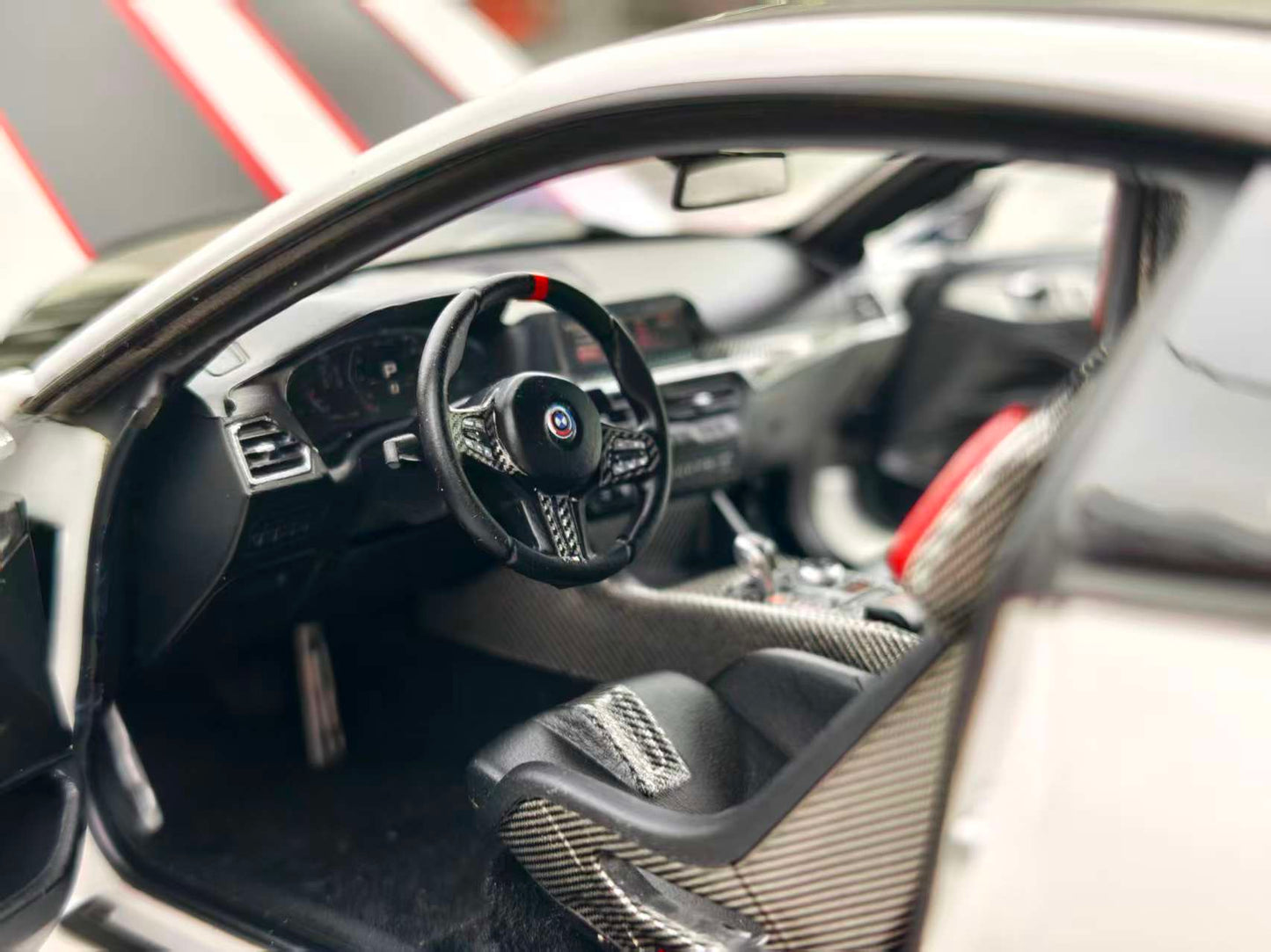 MINICHAMPS 1/18 BMW M4 CSL 2023 White 110023022