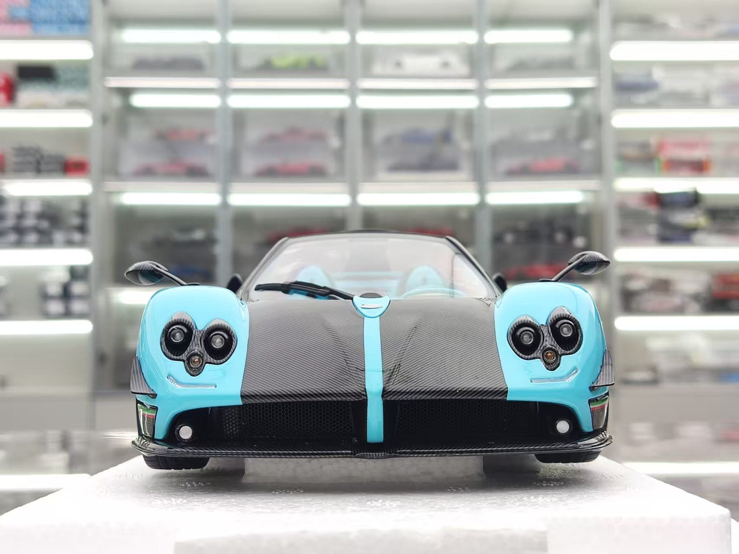 Almost Real 1/18 Pagani Zonda Uno Blue Alloy Model Car 850630001