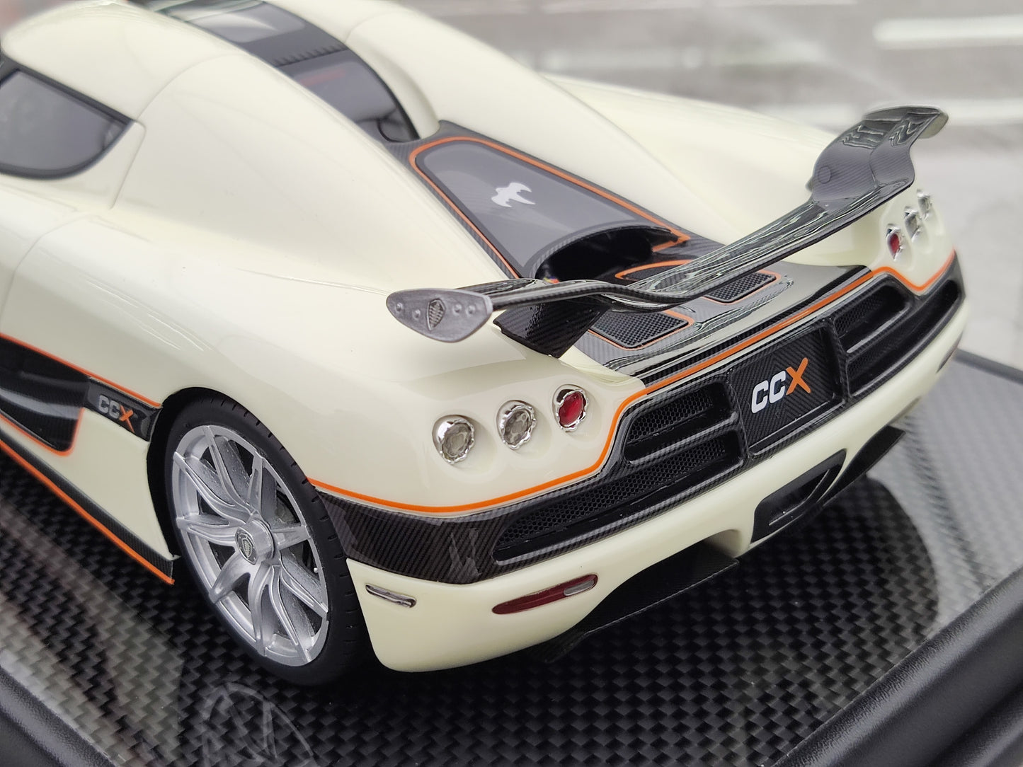 VMB 1/18 Koenigsegg CCX Luminous Resin Car Model JS-VMB007