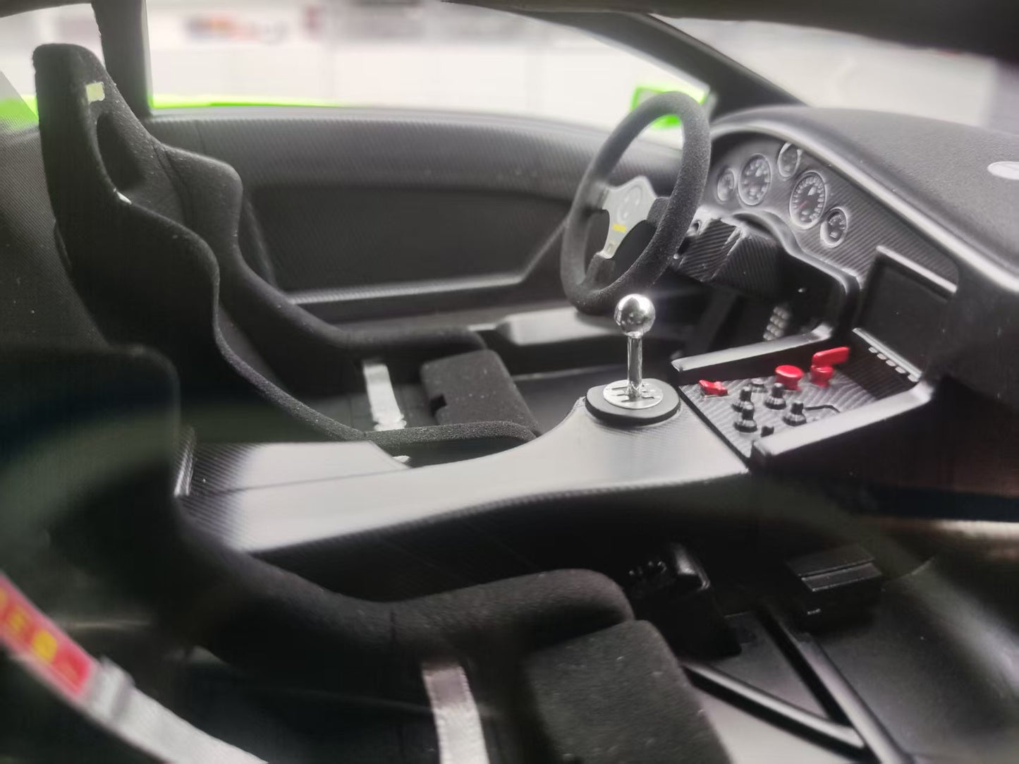 GL 1/12 Lamborghini Diablo GT Apple Green Model Car JS-GL009