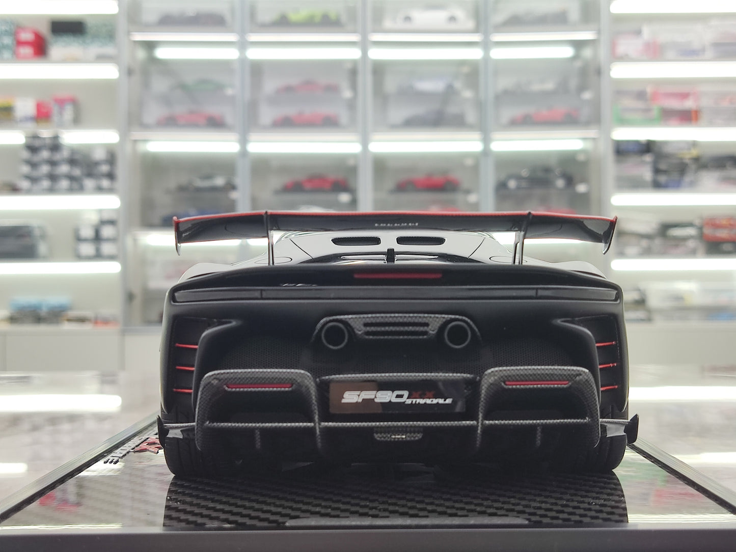 BBR 1/18 Ferrari SF90 XX Stradale Leclerc 16#, Carbon Base, Matte Black, Simulation Car Model P18237CLCH