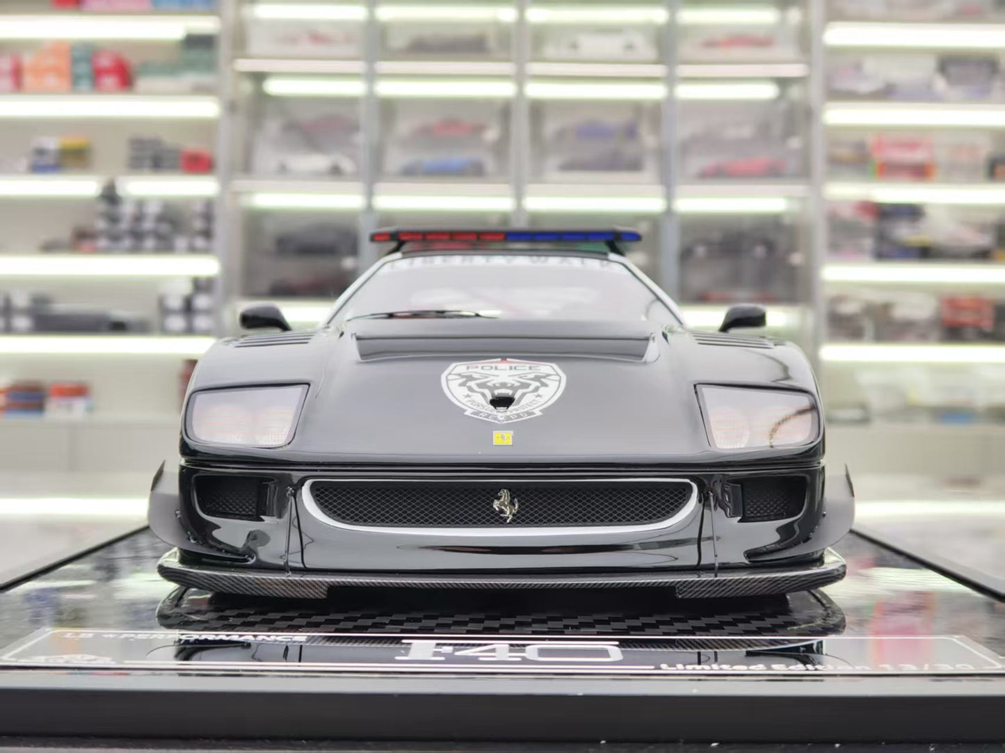 VIP 1/18 Ferrari F40 Flying Police Car Livery Resin Model VIP173