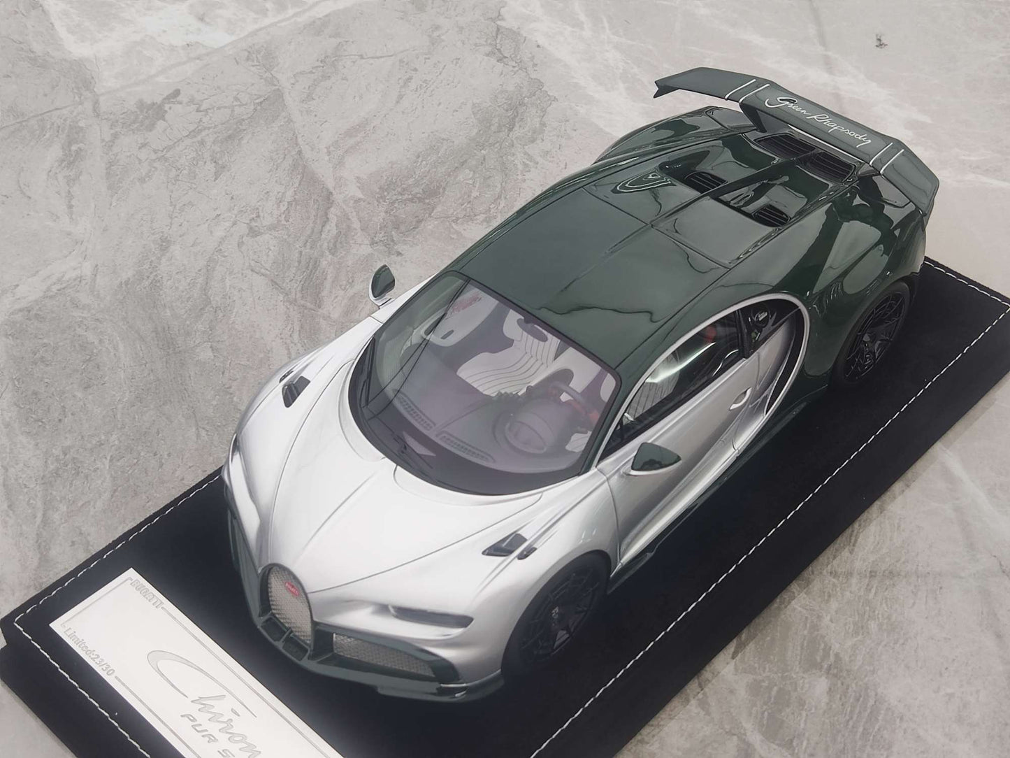 HH Model 1/18 Bugatti Chiron Pur Sport Green Rhapsody HH459