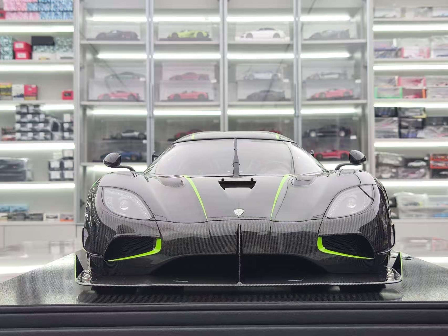 FRONTIART 1/8 Koenigsegg Agera R+ 7082 Full Carbon Resin Model FA163