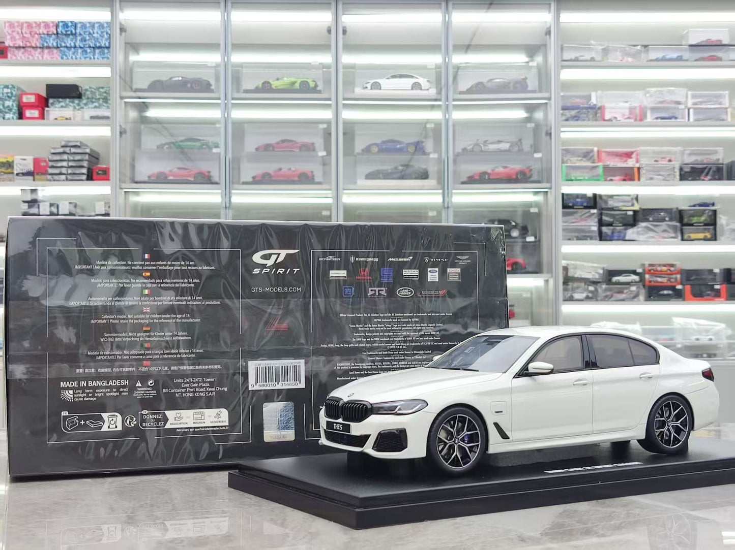 GT Spirit 1/18 BMW 545E X DRIVE SALOON M SPORT ALPINE White Resin Model Decoration GT496