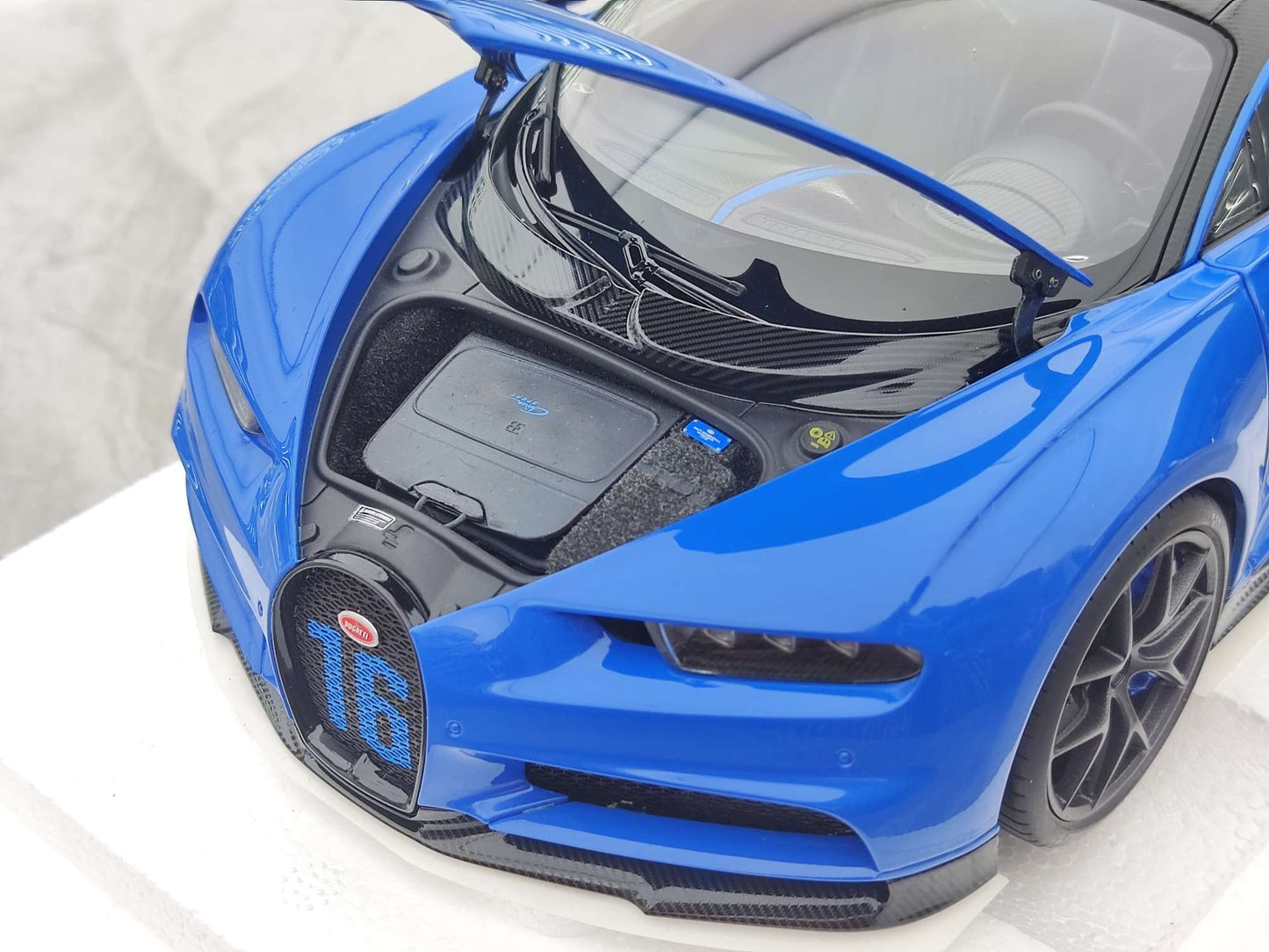 AUTO Art 1/18 Bugatti CHIRON SPORT 2019 Blue Scale Model 70997