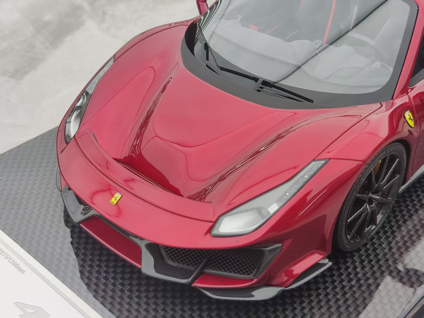 Dino Model 1/18 Ferrari 488 Pista Spider, carbon fiber chassis, customized, custom color, resin car model, FPC998B