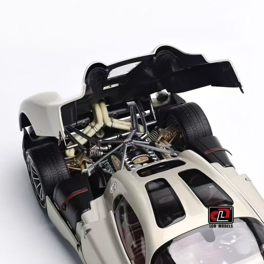 LCD 1/18 Pagani Utopia Alloy Fully Opening Car Model