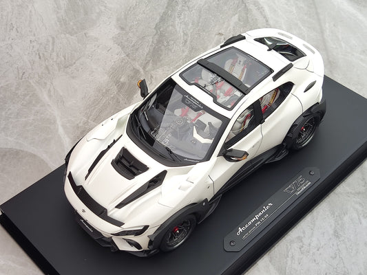 Dreamwalkers 1/18 Ferrari Accompanier D775 Pearl White Limited Edition Model Car A-D775-01