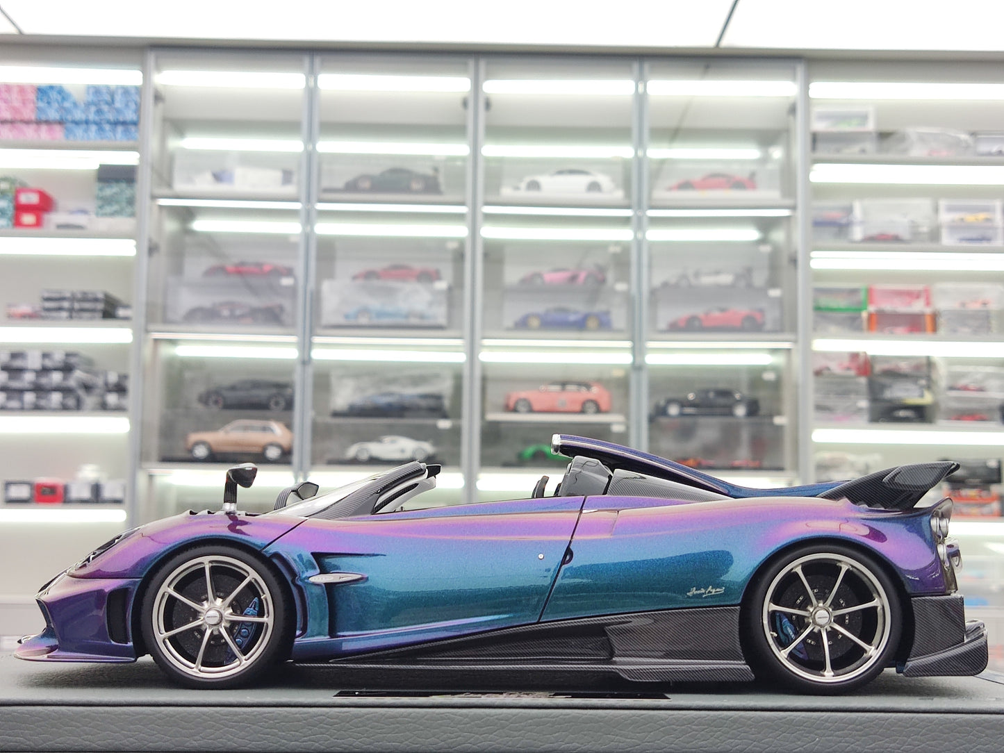 BBR 1/18 Pagani IMOLA ROADSTER Color Changing Purple P18250C
