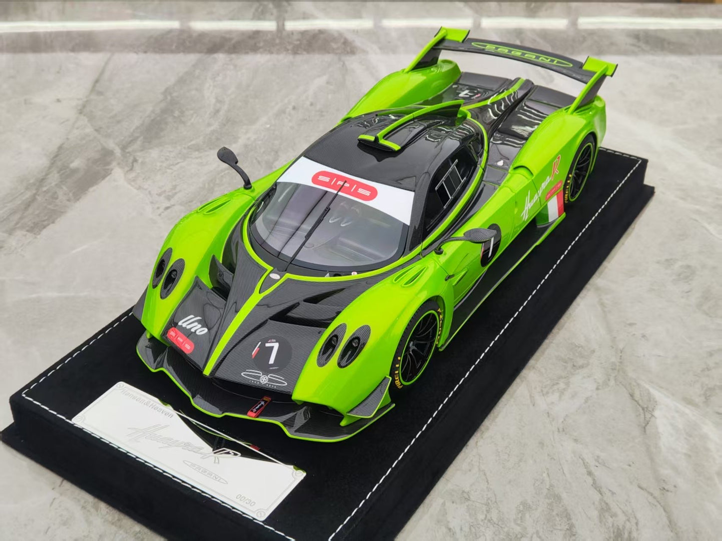 HH Model 1/18 Pagani Huayra R Metallic Apple Green Limited Edition Car Model HH472