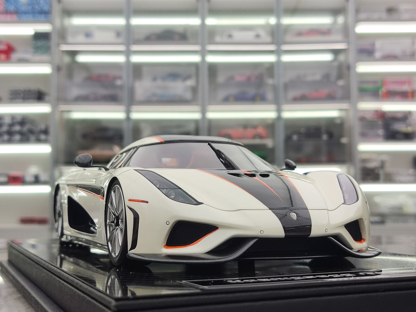 FRONTIART 1/18 Koenigsegg REGERA Crystal White FA094