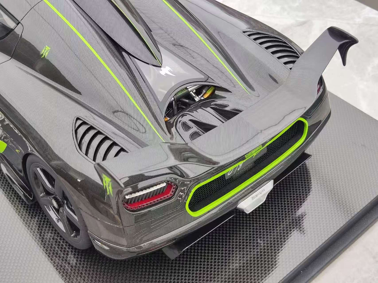 FRONTIART 1/8 Koenigsegg Agera R+ 7082 Full Carbon Resin Model FA163