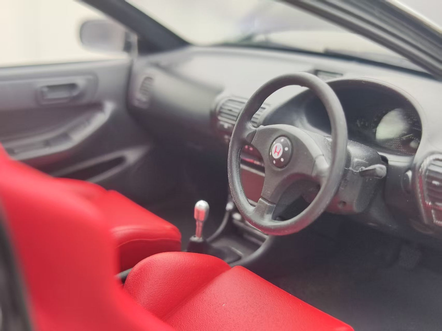 MOTORHELIX 1/18 Honda Integra Type R (DC2) Pre-Facelift Early Edition Nighthawk Black MH321