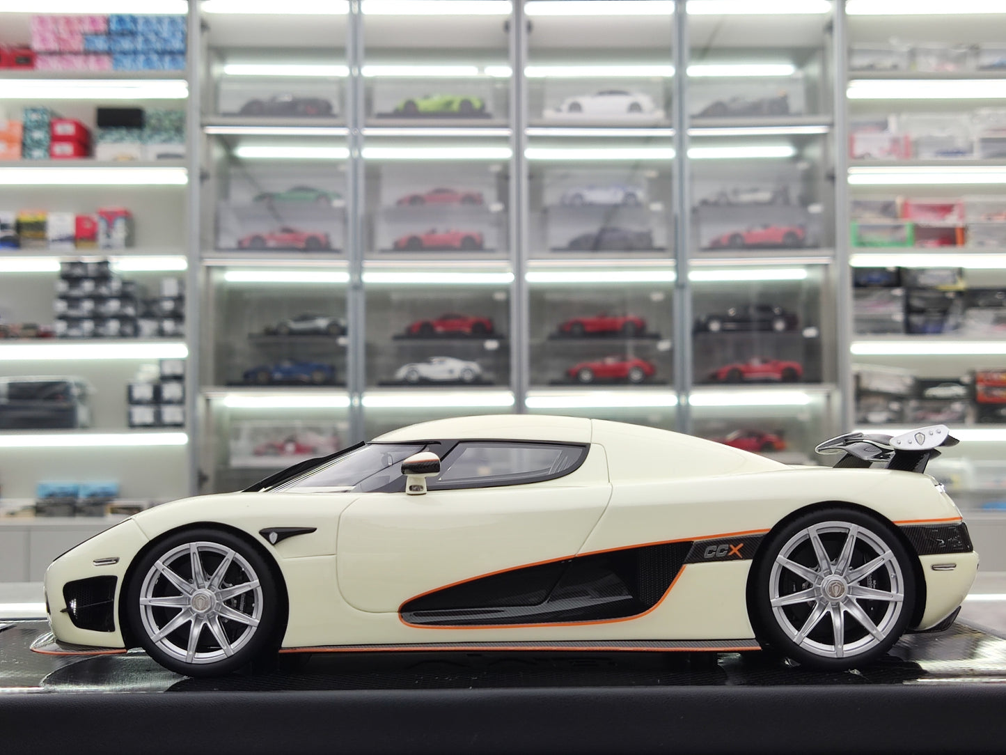 VMB 1/18 Koenigsegg CCX Luminous Resin Car Model JS-VMB007