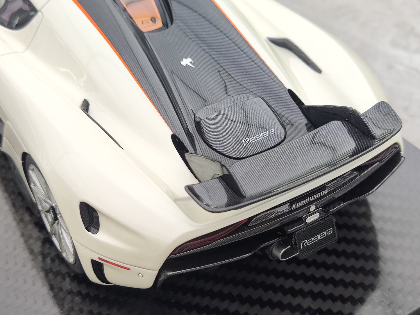 FRONTIART 1/18 Koenigsegg REGERA Crystal White FA094