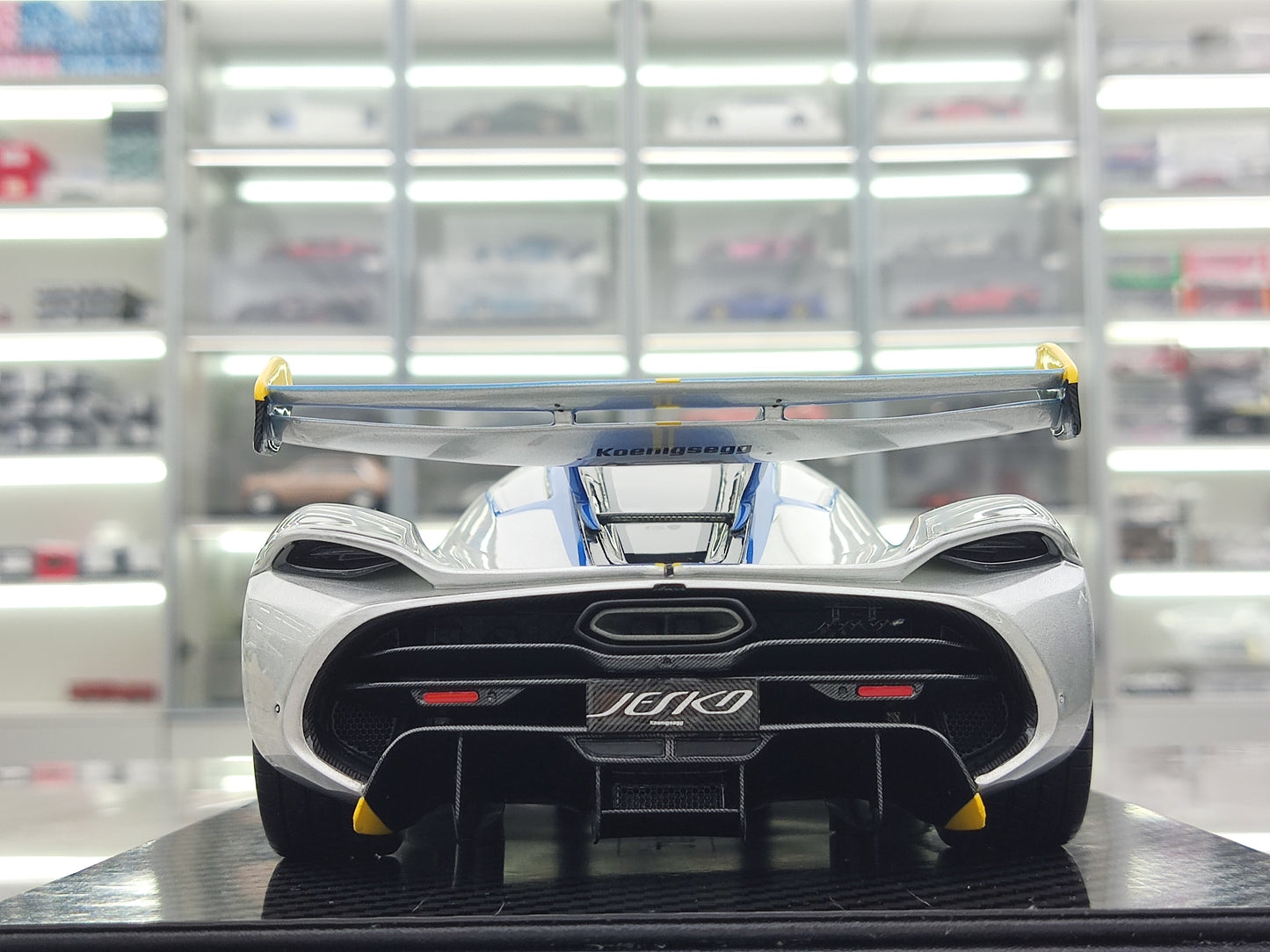 FRONTIART 1/18 Koenigsegg Jesko Attack Moon Silver FA112