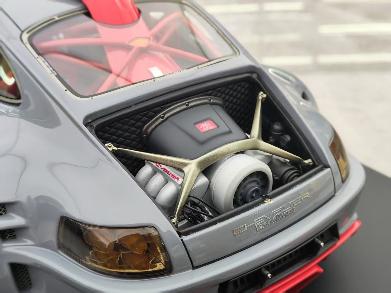 Dreamwallers 1/18 Porsche 911 Modified Grey Simulated Car Model C-D995-RG01