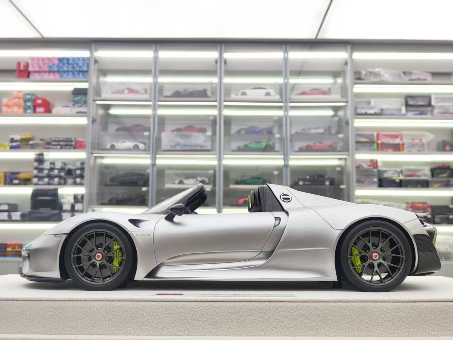 MAKEUP 1/18 Porsche 918 Spyder Silver Resin Model EML089B