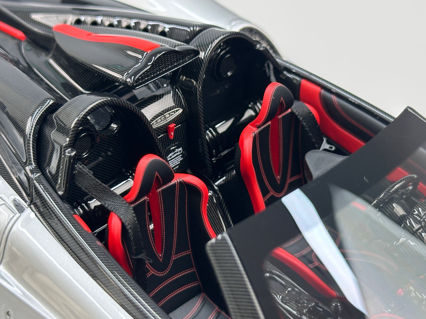 HH Model 1/18 Pagani Huayra Silver & Black Carbon HH662