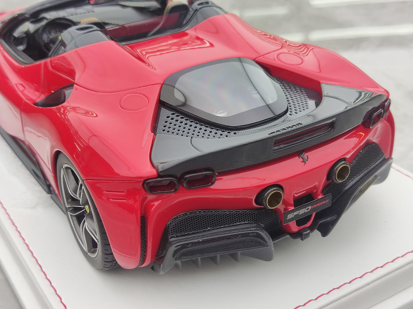 CE 1/18 Ferrari SF90 Standard Red Resin Car Model JS-CE015
