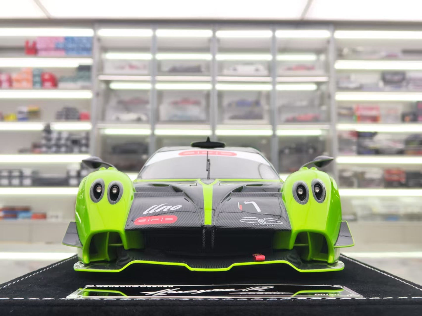 HH Model 1/18 Pagani Huayra R Metallic Apple Green Limited Edition Car Model HH472