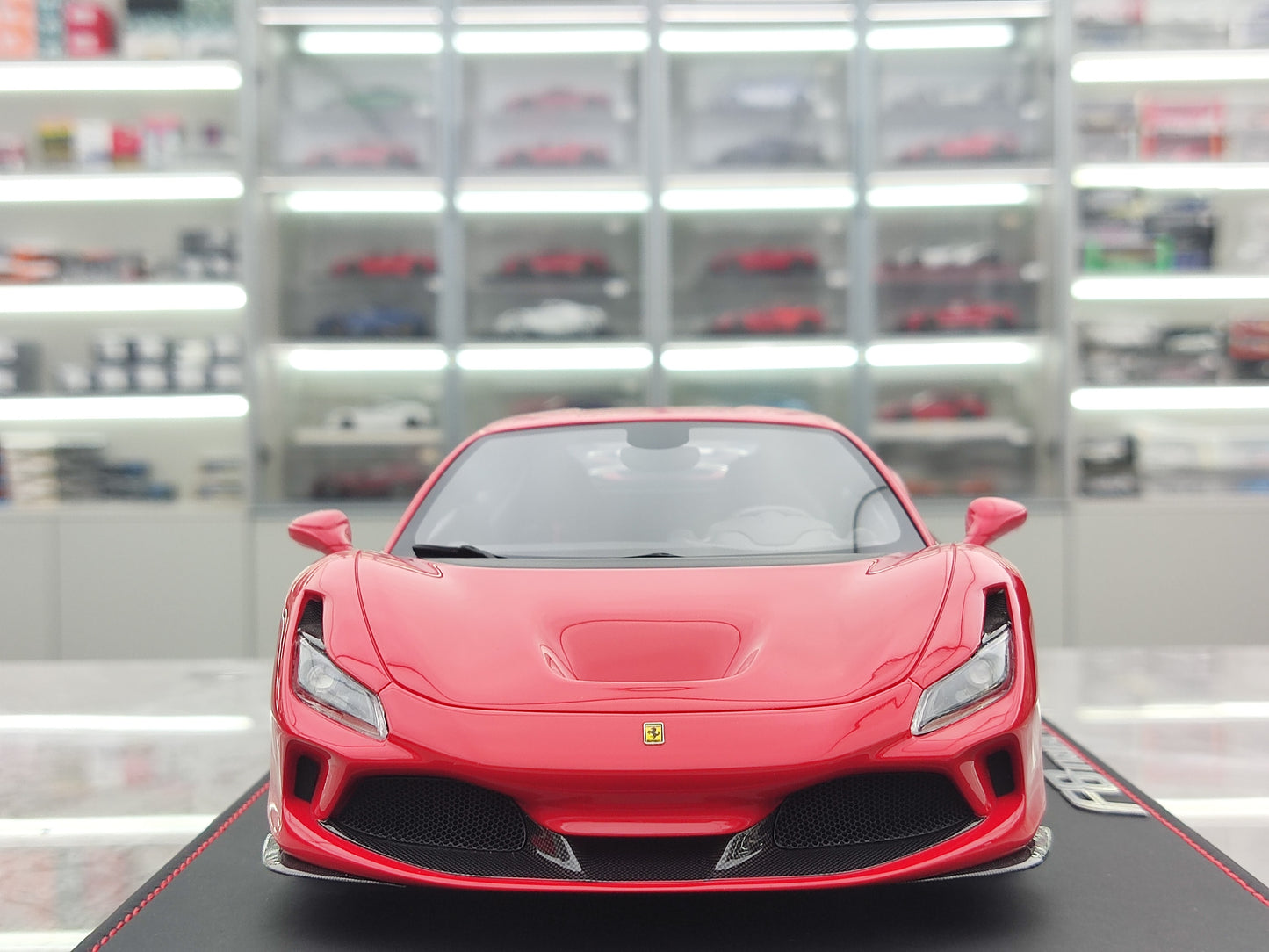 BBR 1/18 Ferrari F8 Standard Red Limited Edition Simulation Model Car P18171A1-25