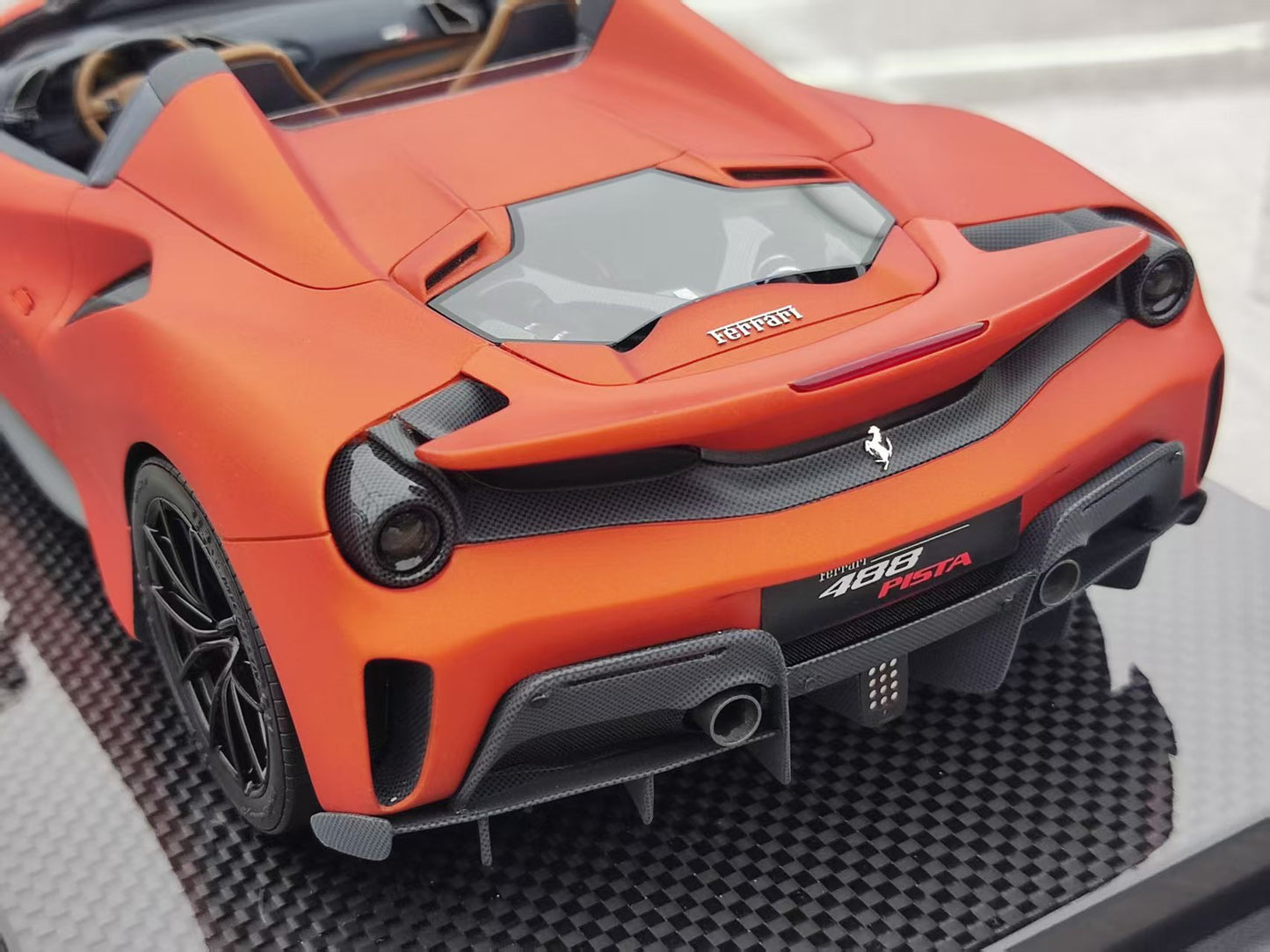 Dino Model 1/18 Ferrari 488 Pista Spider carbon fiber base customized custom color car model FPC997B