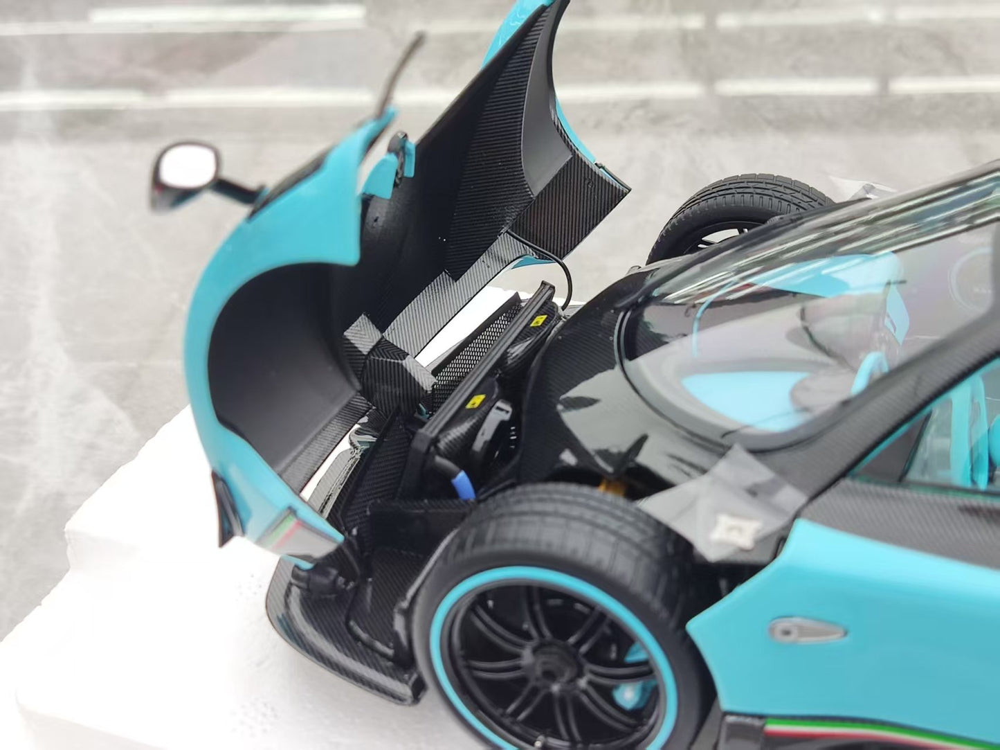 Almost Real 1/18 Pagani Zonda Uno Blue Alloy Model Car 850630001
