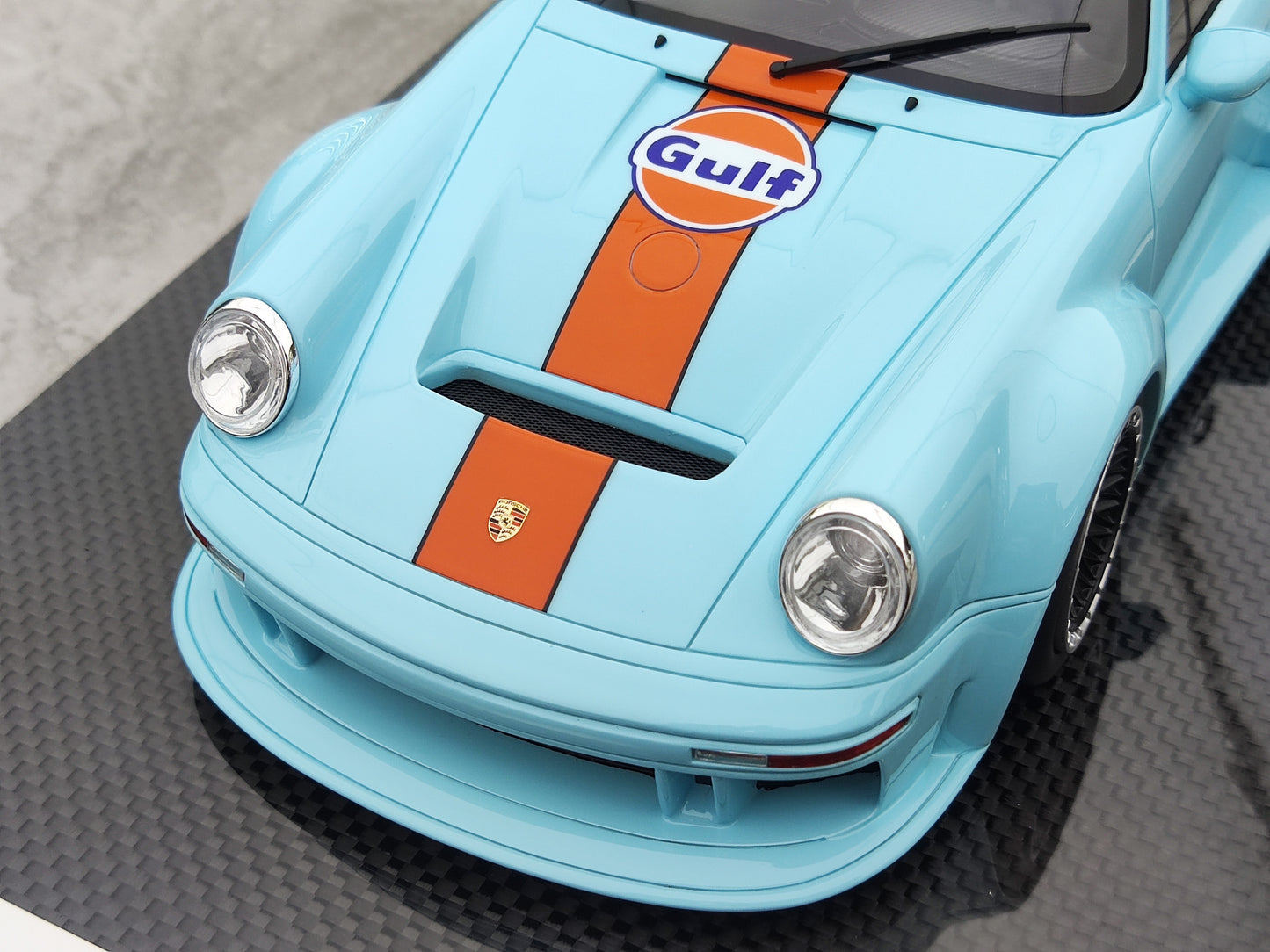 MCM 1/18 Porsche Singer DLS Turbo Carbon Base with Bay Wing and High Rear Wing MCM012