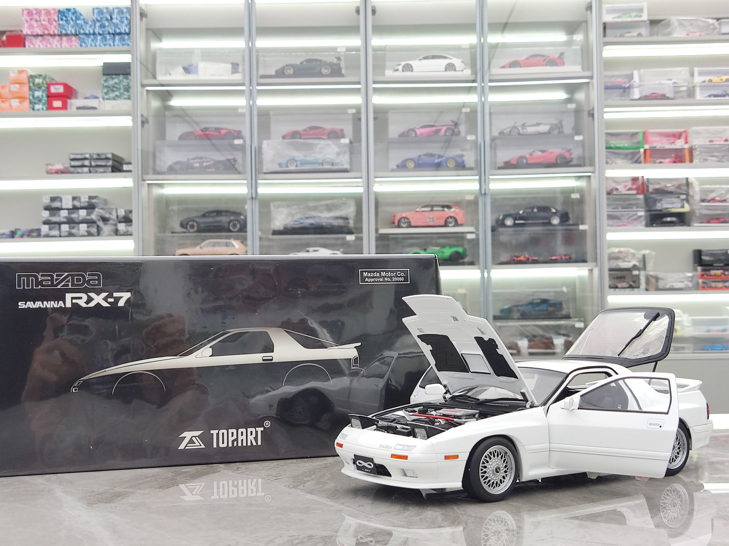 TopArt Collection 1/18 Mazda RX7 FC3S 1989 White Silver Wheels TA007