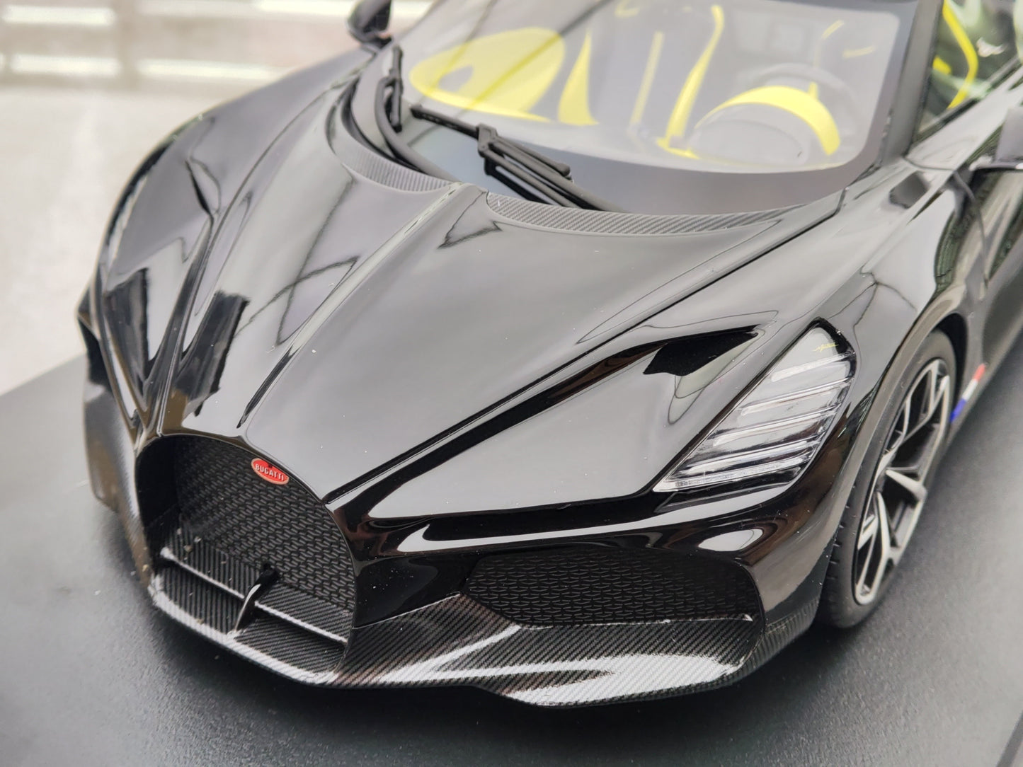 Topspeed 1/18 Bugatti w16 Mistral black resin car model ornaments TS0597