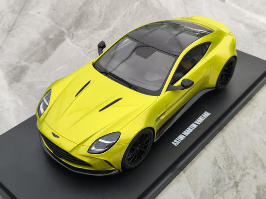 GT SPIRIT 1/18 Aston Martin Vantage Simulation Model Car GT514