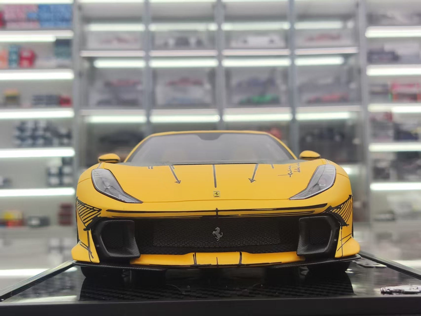 BBR 1/18 Ferrari 812 Corpetizione Yellow Resin Model P18207ARTCH
