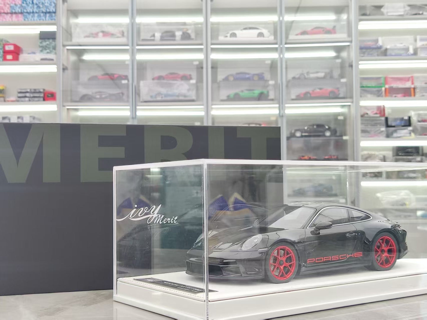 IVY 1/18 Porsche 911 S/T (992) Limited Edition Car Model Birthday Gift