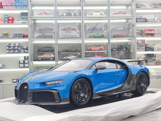 MR 1/8 Bugatti Chiron Pur Sport Dynamic Blue Simulated Car Model MR194