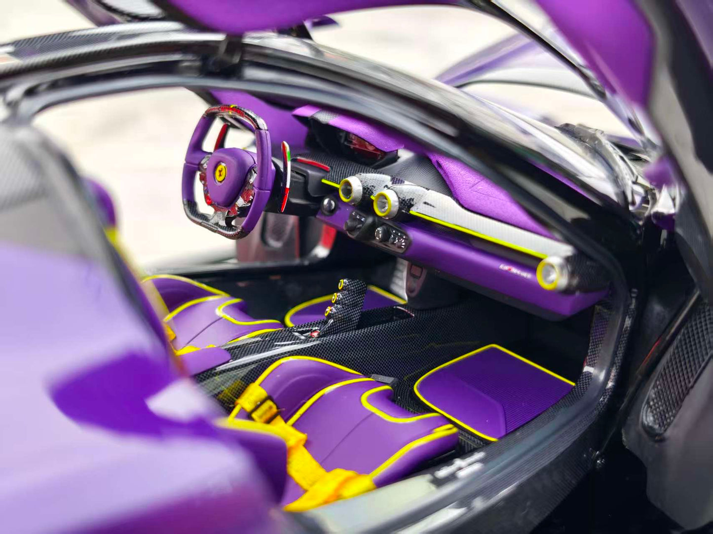 BBR 1/18 Ferrari LaFerrari, fully opening diecast model, carbon fiber base custom edition, Dubai Purple (BB8182237DDJ)