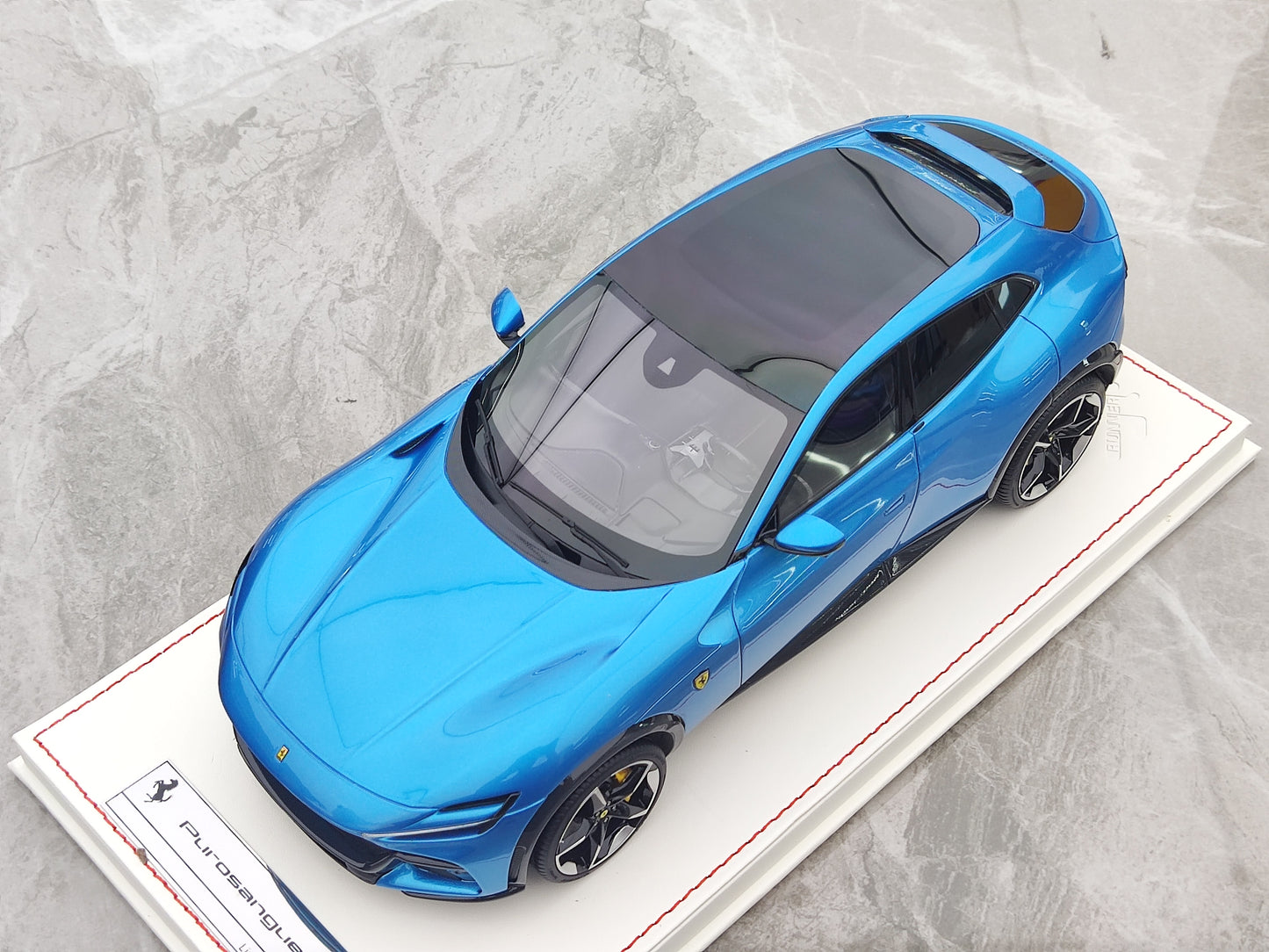 RUNNER 1/18 Ferrari Purosangue Simulation Model Car Ornaments