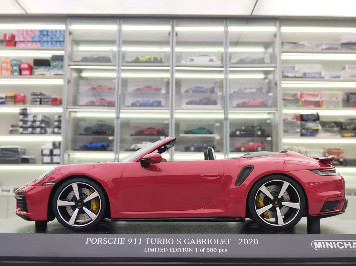MINICHAMPS 1/18 Porsche 911 turbo convertible alloy car model 155069084