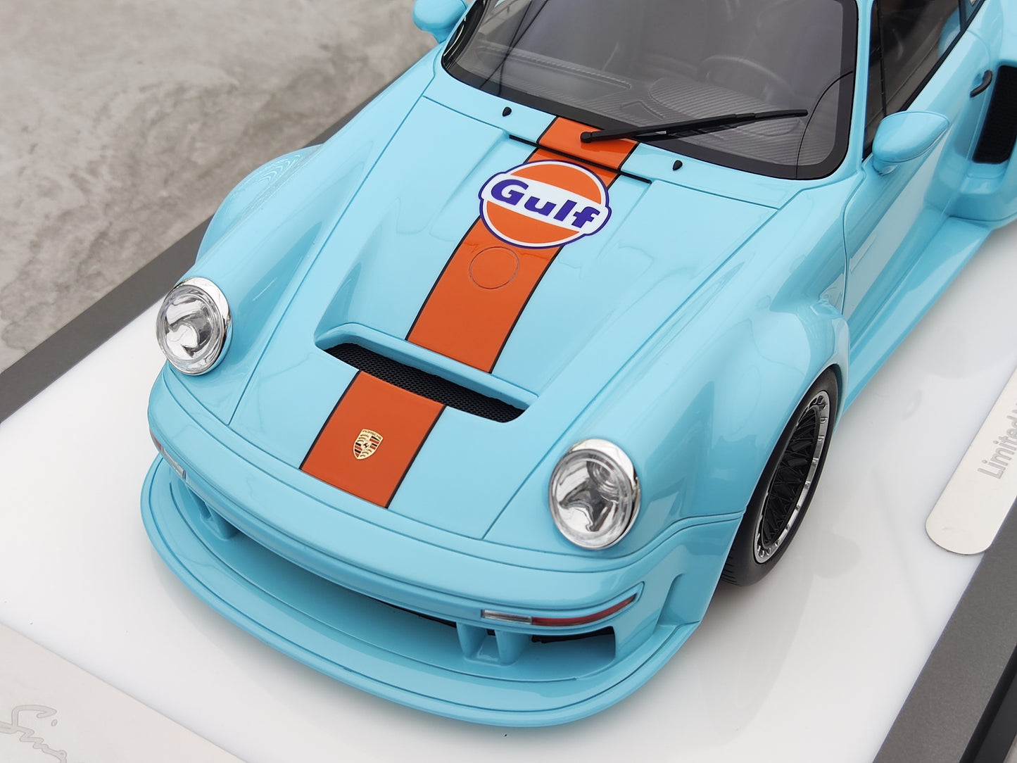 MCM 1/18 Porsche Singer DLS Turbo Acrylic Base with Bay/High Spoiler MCM013