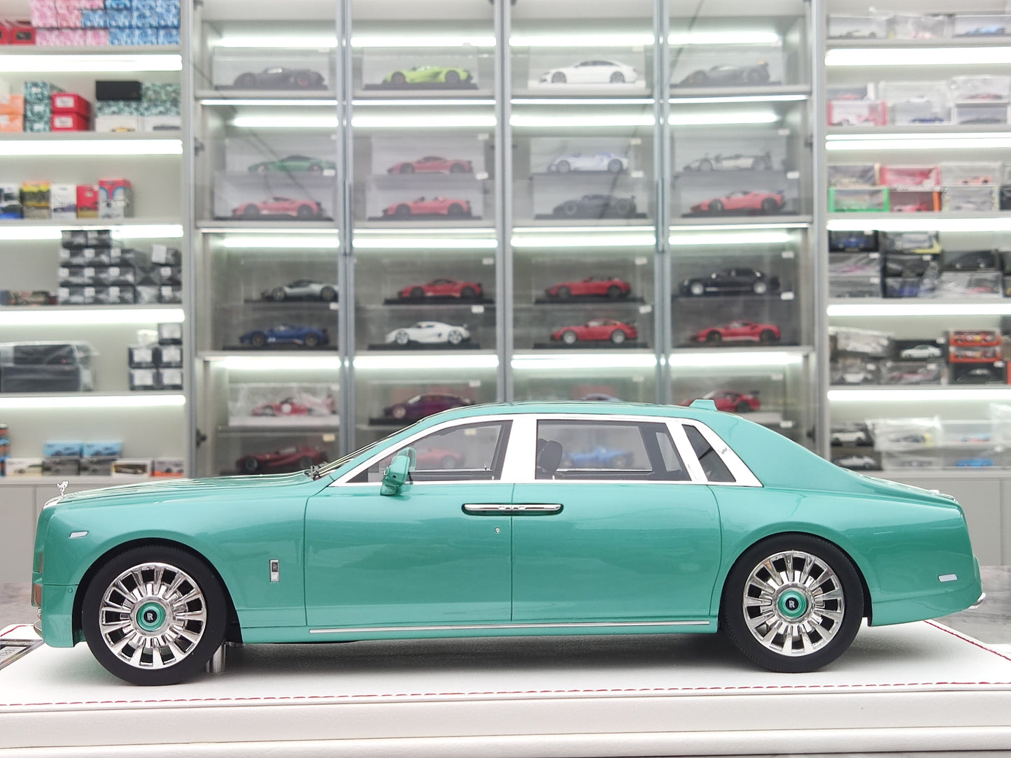 SC 1/18 Rolls-Royce Phantom VIII Emerald Green Simulation Car Model JS-SC004